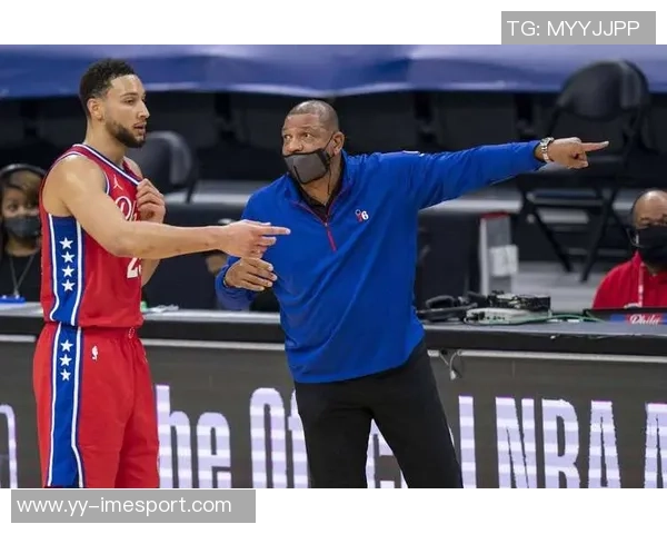 西蒙斯谈五连客挑战上半场防守为球队奠定胜利基调