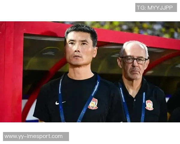 国足主帅邵佳一将在广东肇庆召开媒体见面会，期待新征程的启航