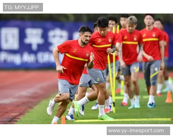 鲁媒报道依木兰与陈泽仕参加训练有望在本赛季中超首秀展现实力